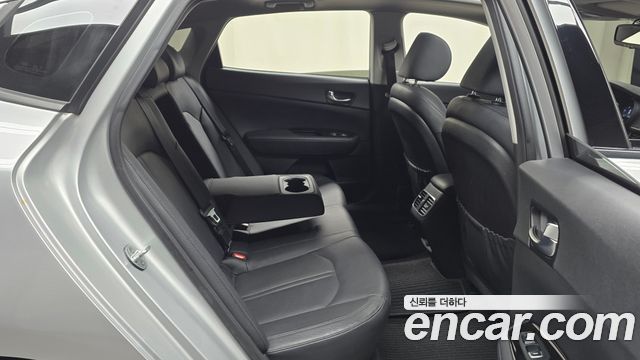 Kia K5 Hybrid (II) Noblesse 2016 — фото 11