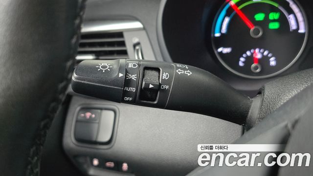 Kia K5 Hybrid (II) Noblesse 2016 — фото 20