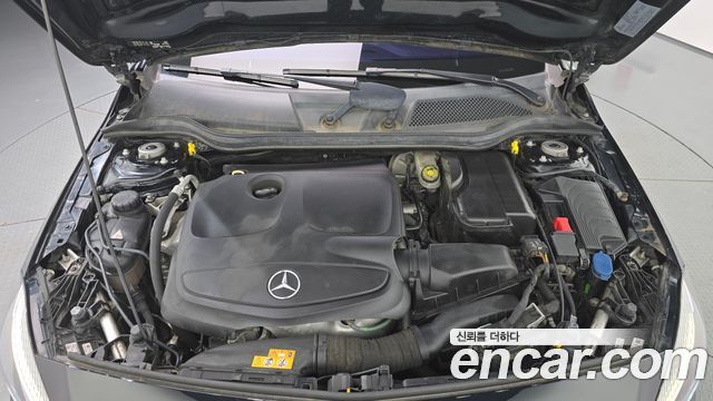 Mercedes-Benz A-Class (W176) A200 2017 — фото 6