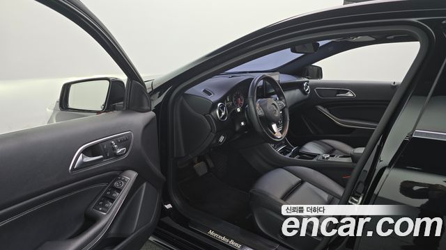 Mercedes-Benz A-Class (W176) A200 2017 — фото 10