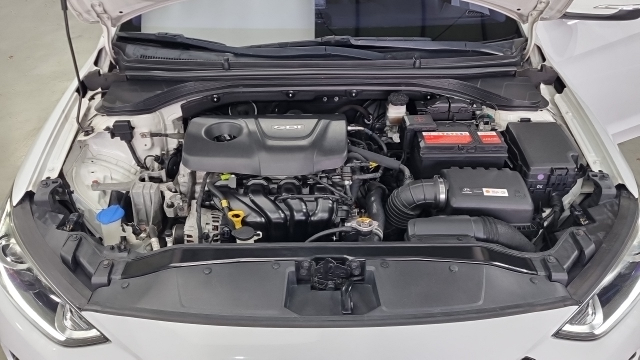 Hyundai Avante (AD) 1.6 GDI Modern special 2017 — фото 6