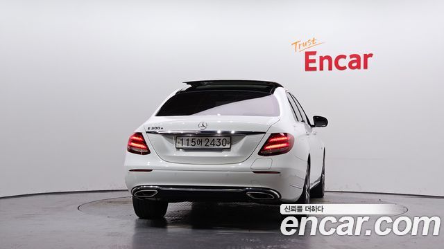 Mercedes-Benz E-Class (W213) E300e Exclusive 2019 — фото 4