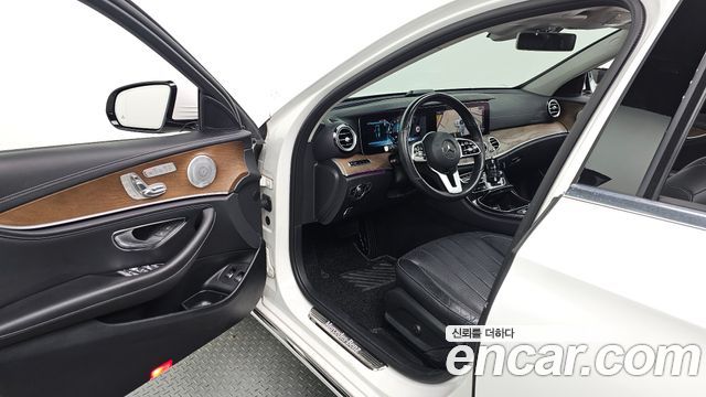Mercedes-Benz E-Class (W213) E300e Exclusive 2019 — фото 10