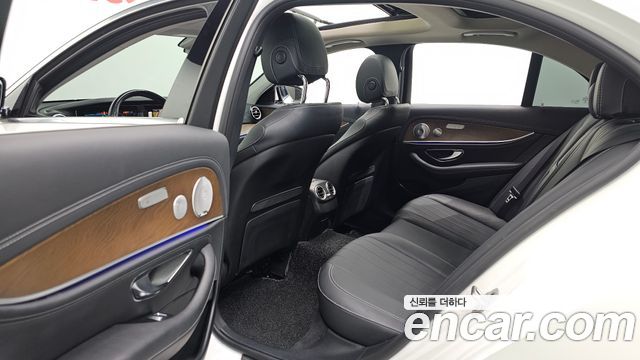 Mercedes-Benz E-Class (W213) E300e Exclusive 2019 — фото 12
