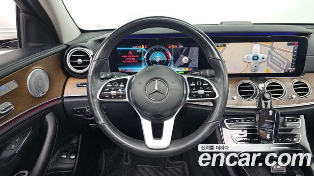 Mercedes-Benz E-Class (W213) E300e Exclusive 2019 — фото 13