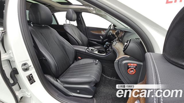 Mercedes-Benz E-Class (W213) E300e Exclusive 2019 — фото 26