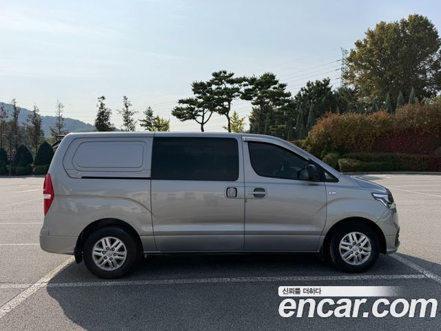 Hyundai Grand Starex Van 5-Seater Smart 2019 — фото 6