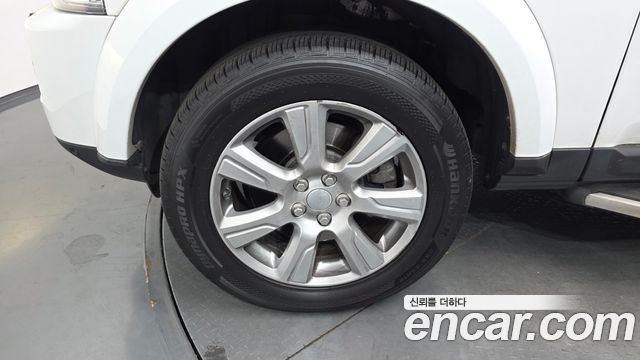 Land Rover Discovery 4 3.0 SDV6 SE 2016 — фото 5