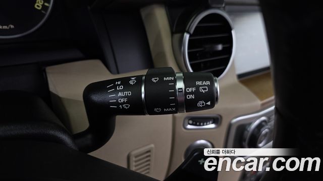 Land Rover Discovery 4 3.0 SDV6 SE 2016 — фото 16