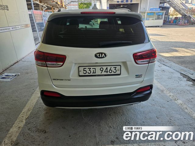 Kia Sorento Diesel 2.0 2WD Noblesse Special 2015 — фото 4