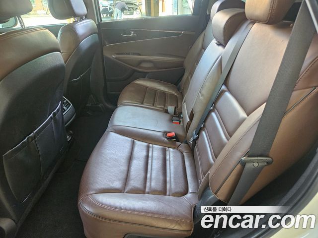 Kia Sorento Diesel 2.0 2WD Noblesse Special 2015 — фото 15