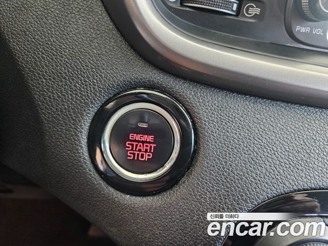 Kia Sorento Diesel 2.0 2WD Noblesse Special 2015 — фото 17