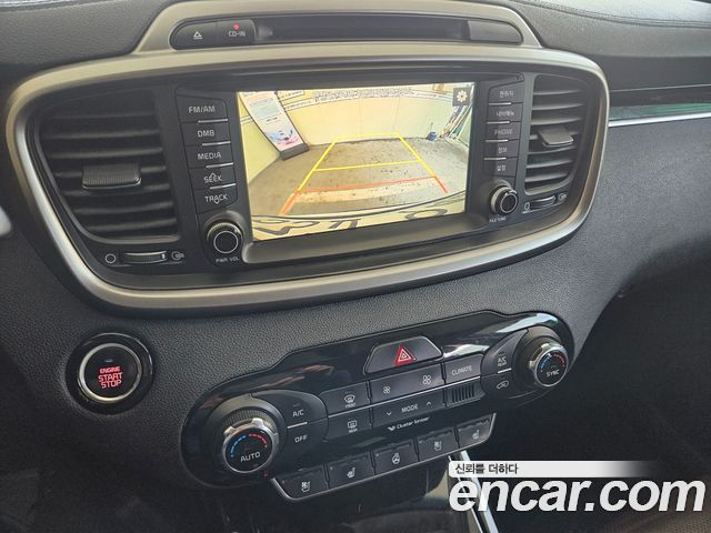 Kia Sorento Diesel 2.0 2WD Noblesse Special 2015 — фото 19