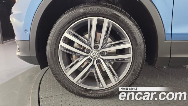 Volkswagen Tiguan Allspace 2.0 TDI Prestige 2020 — фото 5