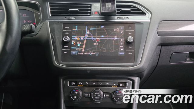Volkswagen Tiguan Allspace 2.0 TDI Prestige 2020 — фото 18