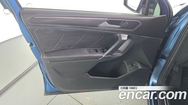 Volkswagen Tiguan Allspace 2.0 TDI Prestige 2020 — фото 30