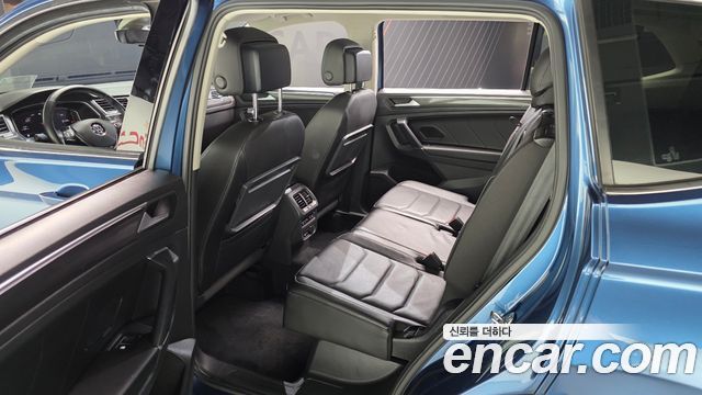 Volkswagen Tiguan Allspace 2.0 TDI Prestige 2020 — фото 32