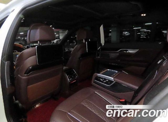 BMW 7 Series (G11) 740Ld xDrive M Sport 2018 — фото 17