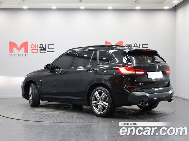 BMW X1 (F48) xDrive 20i M Sport 2022 — фото 3