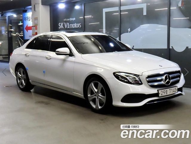 Mercedes-Benz E-Class (W213) E220d 4MATIC Avantgarde