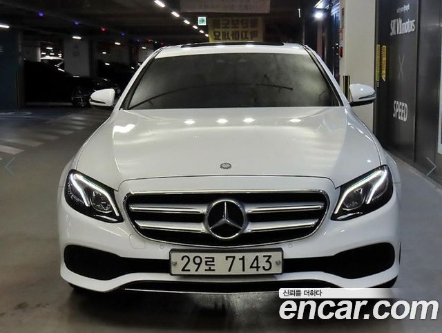 Mercedes-Benz E-Class (W213) E220d 4MATIC Avantgarde 2017 — фото 2