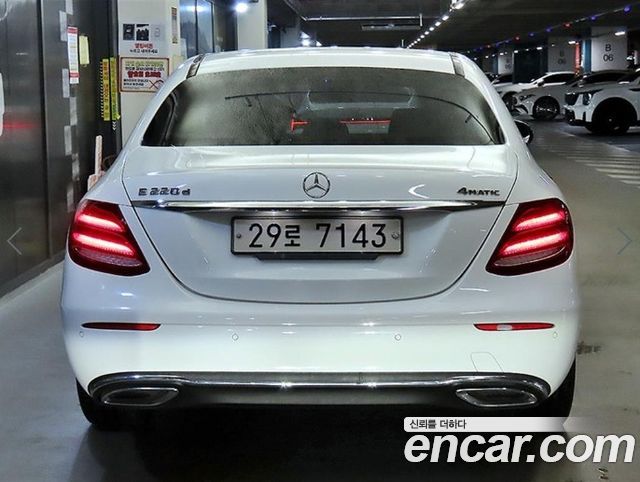 Mercedes-Benz E-Class (W213) E220d 4MATIC Avantgarde 2017 — фото 5