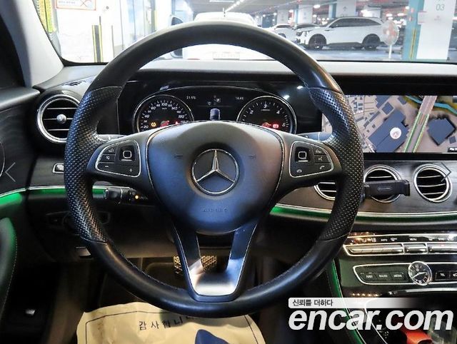 Mercedes-Benz E-Class (W213) E220d 4MATIC Avantgarde 2017 — фото 8