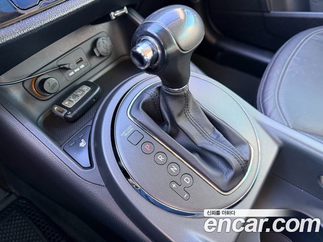 Kia Sportage R Diesel 2WD TLX High-Deluxe 2013 — фото 9