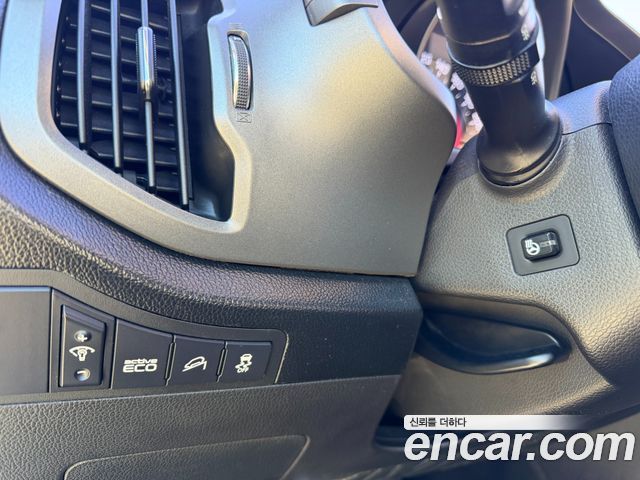 Kia Sportage R Diesel 2WD TLX High-Deluxe 2013 — фото 16