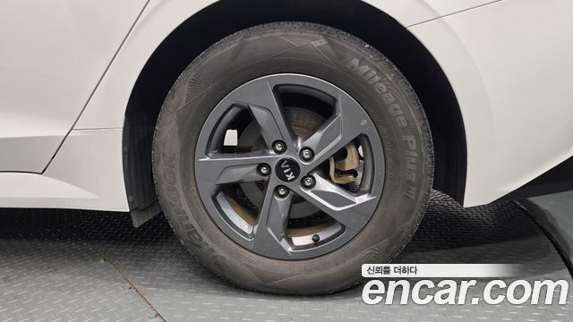 Kia K5 (III) 2.0 LPI(Renter car) Strandard 2020 — фото 21