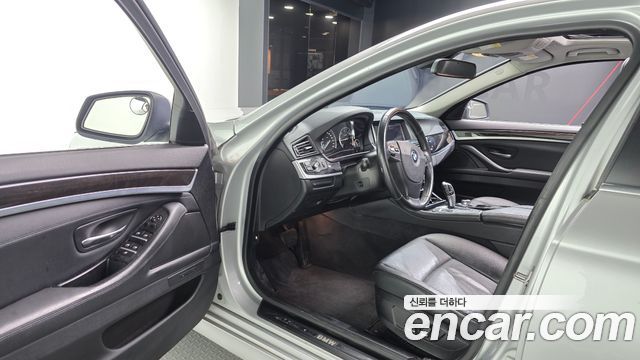 BMW 5 Series (F10) 520d 2012 — фото 10