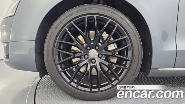 Audi A8 50 TDI Quattro Design LWB D4 2016 — фото 5