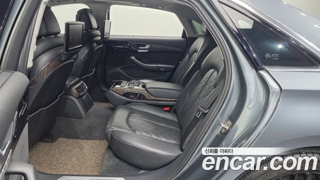 Audi A8 50 TDI Quattro Design LWB D4 2016 — фото 11
