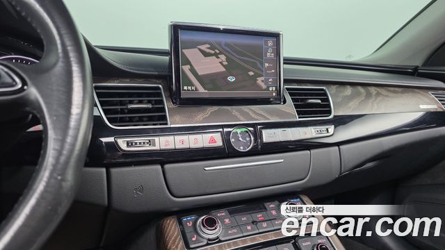Audi A8 50 TDI Quattro Design LWB D4 2016 — фото 13