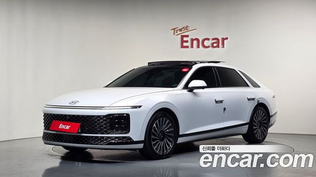 Hyundai Grandeur Hybrid (GN7) Calligraphy