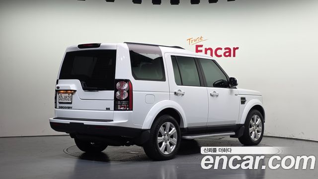 Land Rover Discovery 4 3.0 SDV6 SE 2016 — фото 2
