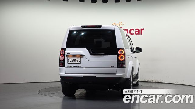 Land Rover Discovery 4 3.0 SDV6 SE 2016 — фото 4