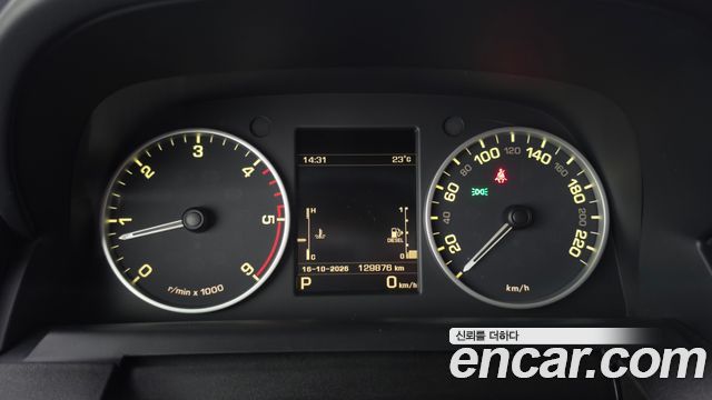 Land Rover Discovery 4 3.0 SDV6 SE 2016 — фото 8