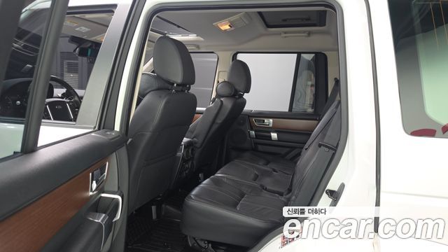 Land Rover Discovery 4 3.0 SDV6 SE 2016 — фото 11