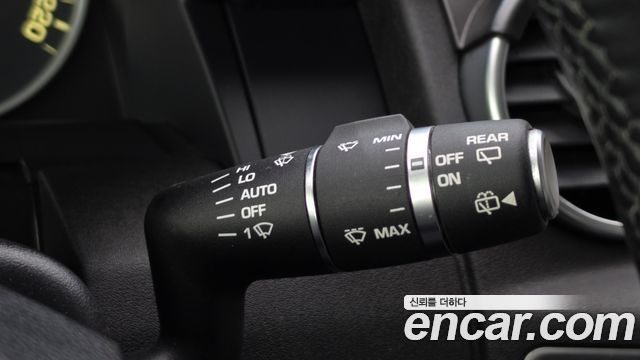 Land Rover Discovery 4 3.0 SDV6 SE 2016 — фото 16