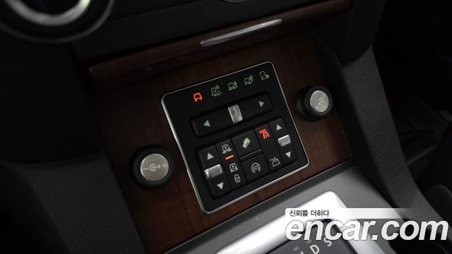 Land Rover Discovery 4 3.0 SDV6 SE 2016 — фото 18