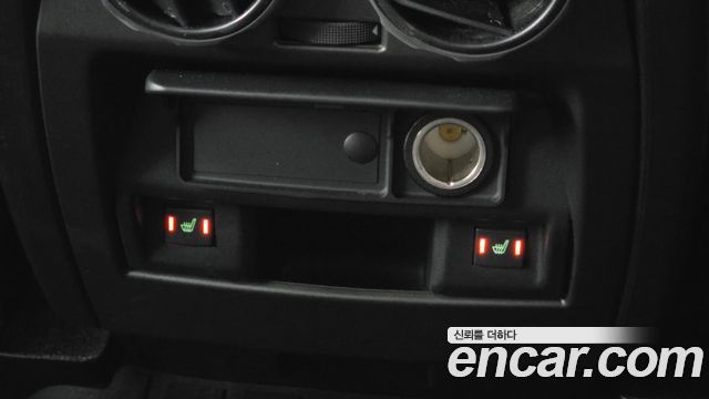 Land Rover Discovery 4 3.0 SDV6 SE 2016 — фото 19