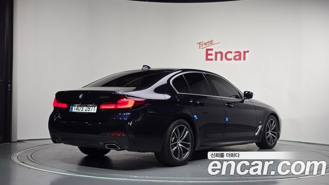 BMW 5 Series (G30) 520i M Sport 2023 — фото 2