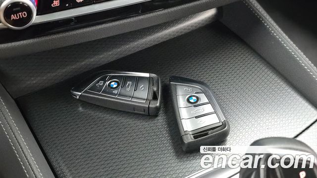 BMW 5 Series (G30) 520i M Sport 2023 — фото 15