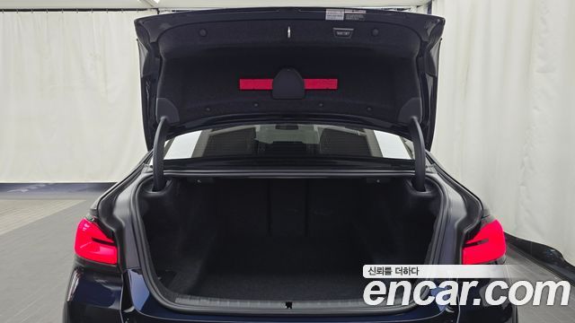 BMW 5 Series (G30) 520i M Sport 2023 — фото 18