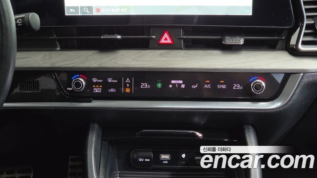 Kia Sportage (V) LPG 2.0 2WD Signature 2023 — фото 13