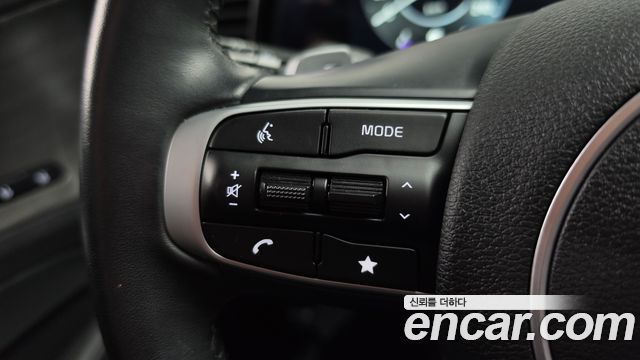 Kia Sportage (V) LPG 2.0 2WD Signature 2023 — фото 18