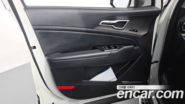 Kia Sportage (V) LPG 2.0 2WD Signature 2023 — фото 24