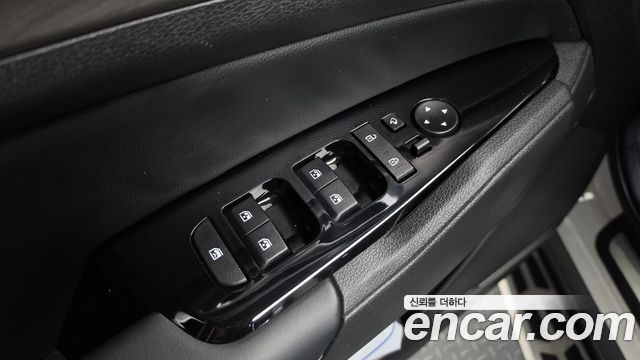 Kia Sportage (V) LPG 2.0 2WD Signature 2023 — фото 40