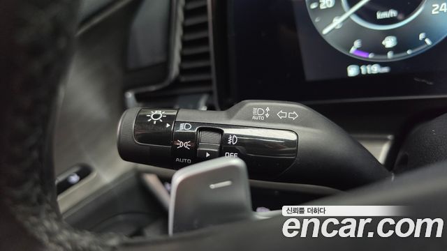 Kia Sportage (V) LPG 2.0 2WD Signature 2023 — фото 41
